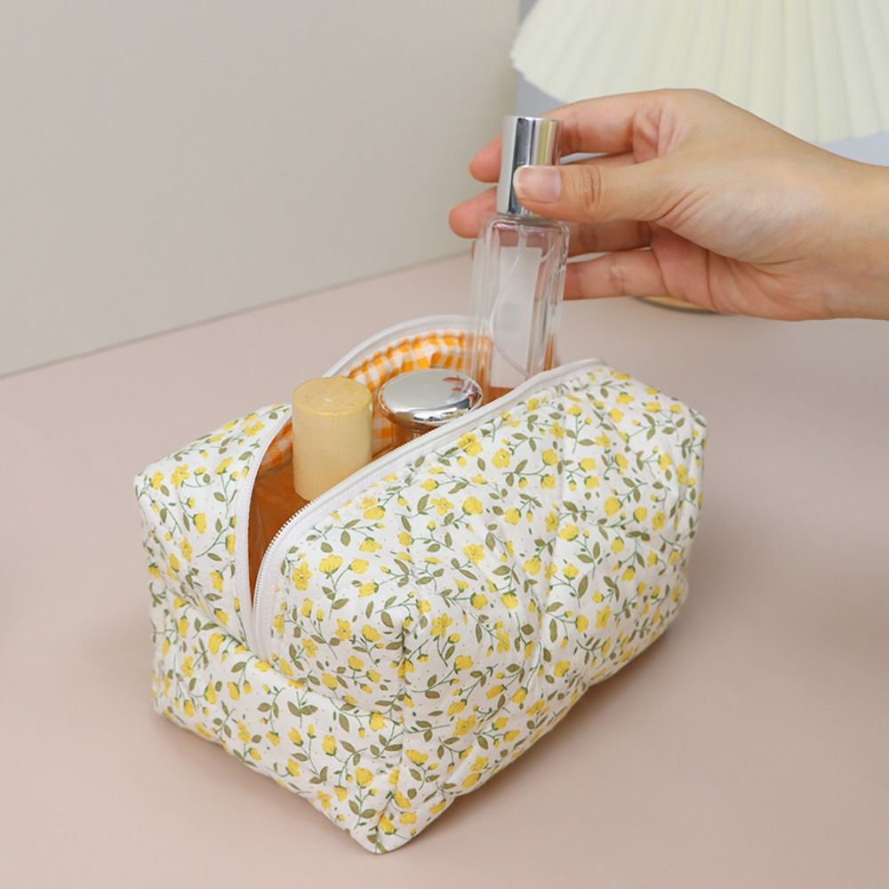 Çiçek Desenli Şişme Kapitone M - Travel Accessories Bag incelemesi ve fiyatı