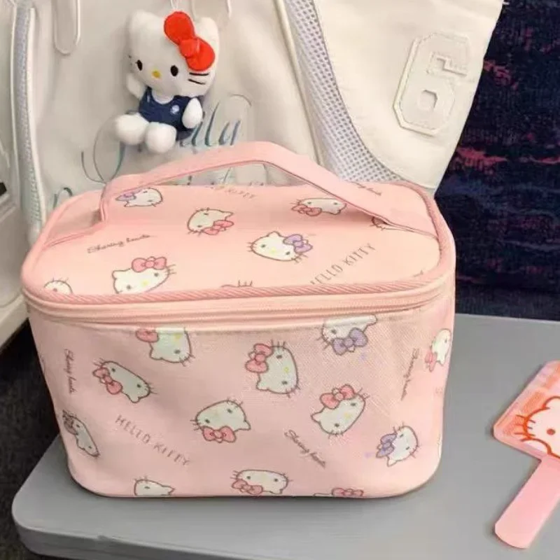 Hello Kitty Makyaj Çantası Büy - Travel Accessories Organiser incelemesi ve fiyatı