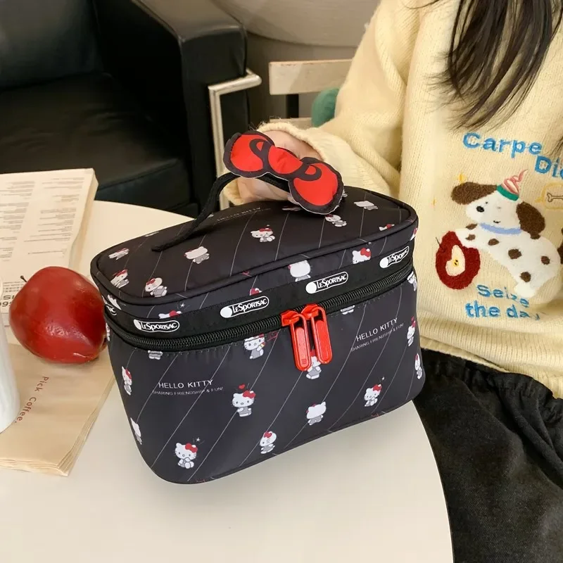 Hello Kitty Makyaj Çantası Büy - Travel Accessories Organiser incelemesi ve fiyatı