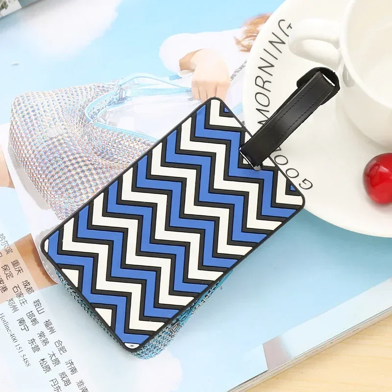 Geometrik Bagaj Etiketleri Kad - Travel Accessories Sale incelemesi ve fiyatı